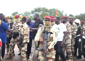 Le Président Mamadi Doumbouya dans le  Nabaya pour la tabaski