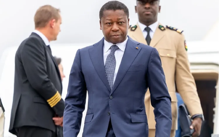 Largement contesté par son peuple, au bout du rouleau, Faure Gnassingbé semble attendre le coup de grâce fatidique